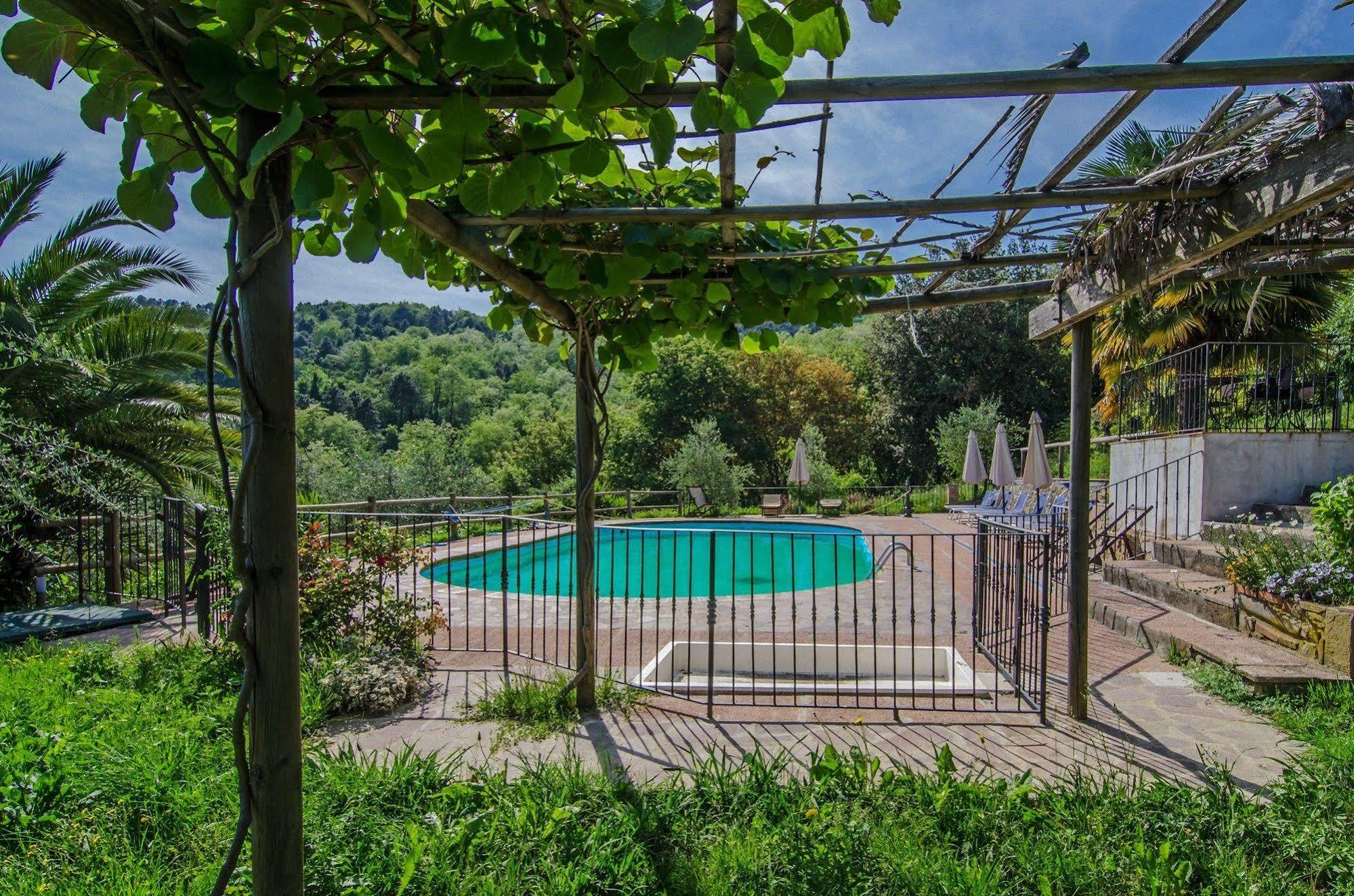 Podere"Sulle Soglie Del Bosco" Appartament And Rooms 佩夏 外观 照片